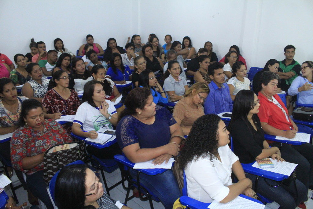 Comem Reúne com secretários escolares