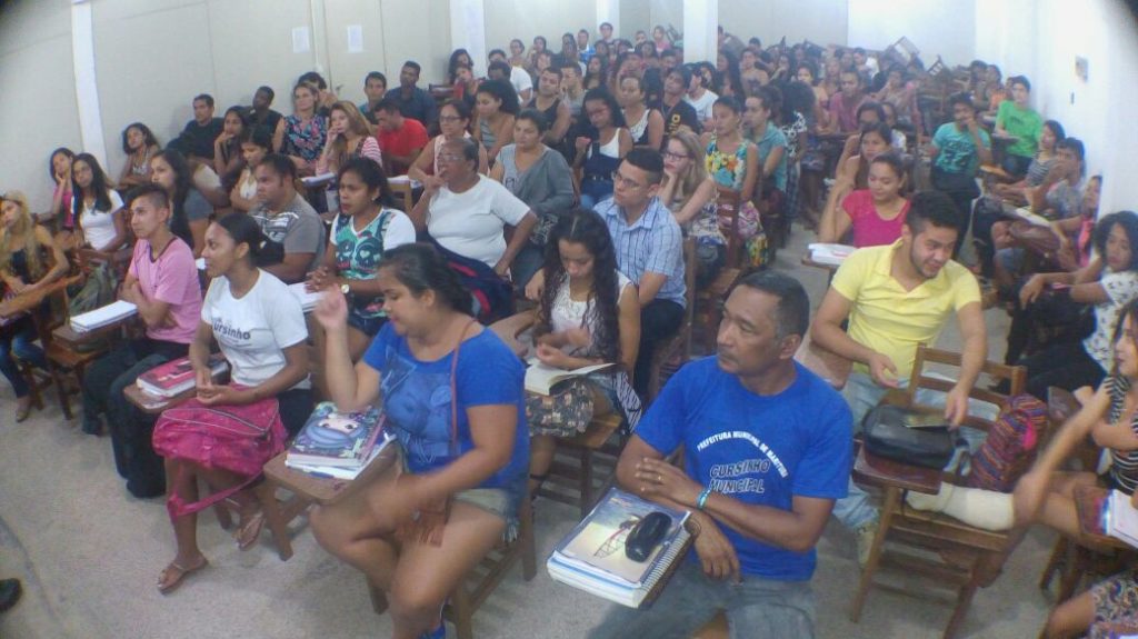 Cursinho Municipal prepara estudantes de Marituba para o Enem