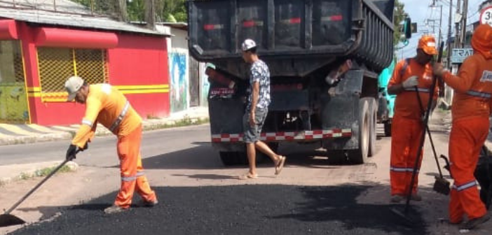 Avenida João Paulo II recebe recuperação asfáltica