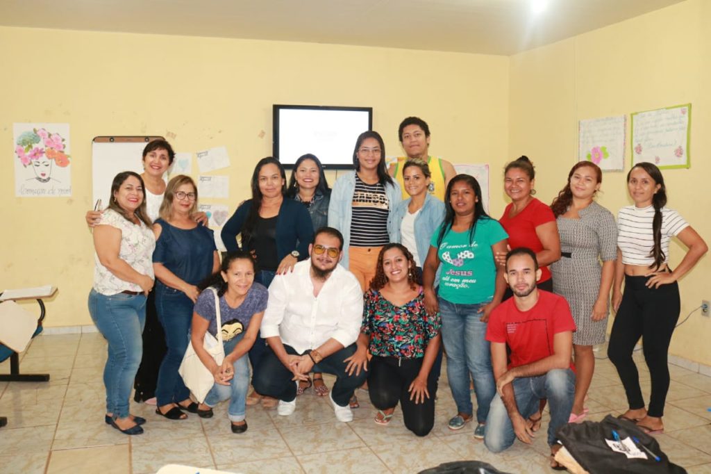 Usuários da Semads participam de oficina de Etiqueta Profissional