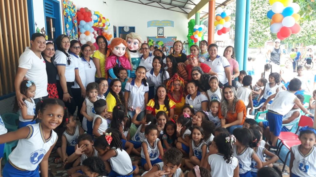 Alunos da Escola Municipal Nossa Senhora de Nazaré participam de festa do Dia das Crianças