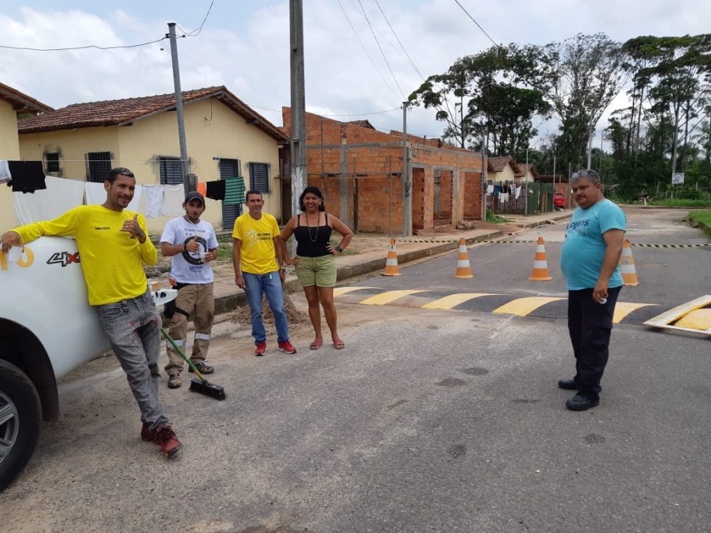 Diretran realiza pintura de lombadas no Uriboca