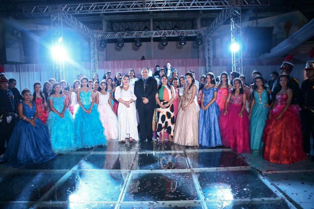 6ª edição do Baile de Debutantes de Marituba