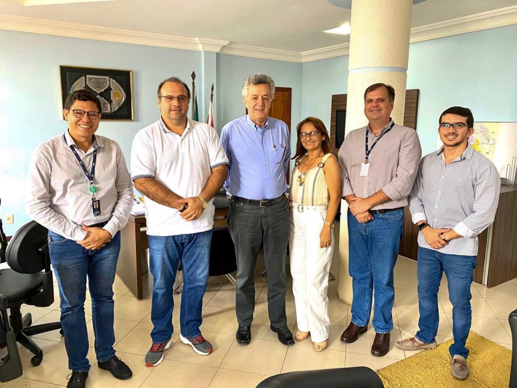Prefeito Mário Filho reúne com representantes da Celpa