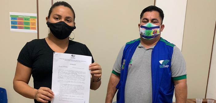 Feirantes recebem boxes padronizados no entorno do mercado de Marituba