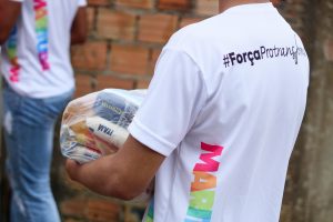 Cestas arrecadadas durante “Carnalive” são entregues às famílias de Marituba