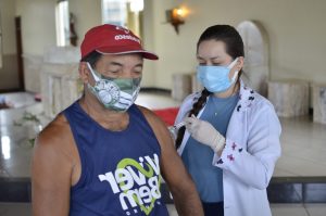 Idosos com idade a partir de 60 anos continuam a ser vacinados em Marituba