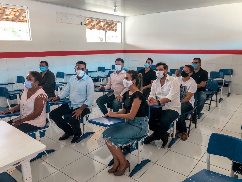 Comitiva de Secretários visita escolas municipais de Marituba