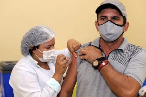 Marituba vacinou pessoas de 40 a 49 anos, sem comorbidades, neste domingo (04)