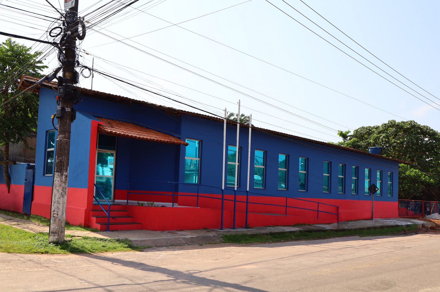 Marituba reinaugura biblioteca e entrega Ponto de Coleta Seletiva Voluntário