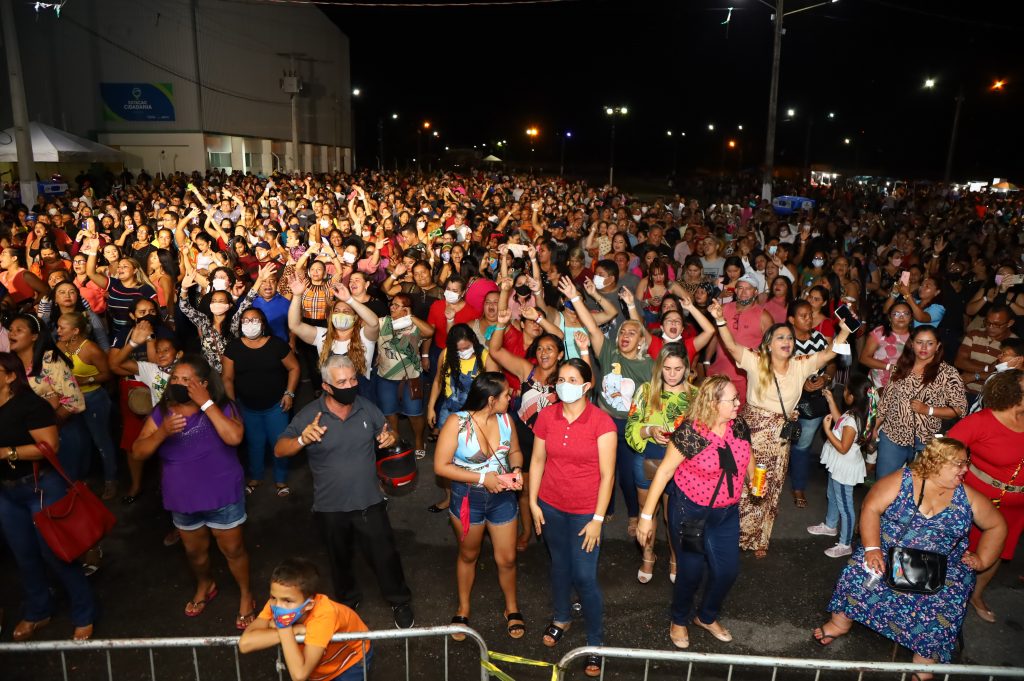 Festa marca o Dia do Servidor Público em Marituba