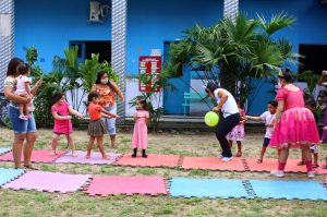 Alunos de escola municipal participam de manhã alegre com apresentação de projetos