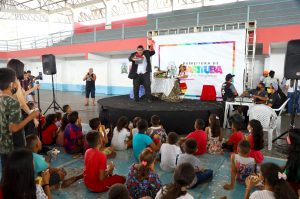 Crianças que participam do Cras e Creas têm manhã divertida, nesta sexta-feira