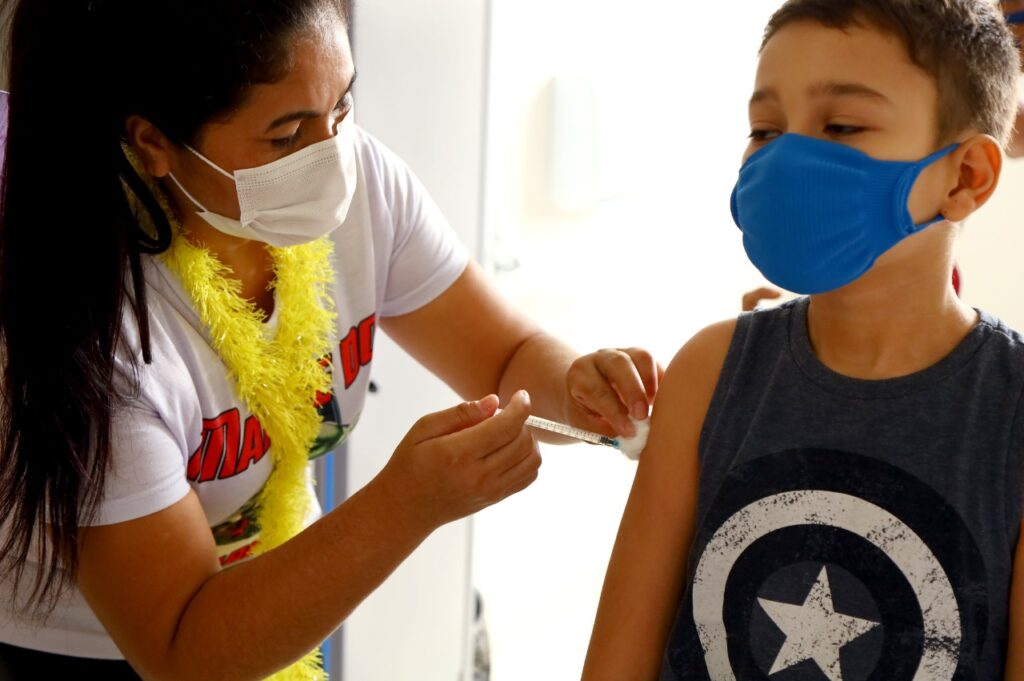 Marituba imuniza crianças e adultos contra a Covid-19 nesta semana