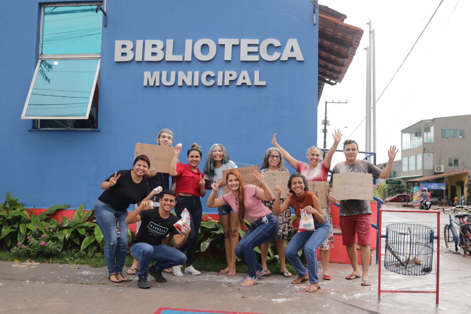 Alunos do Cursinho Municipal de Marituba comemoram aprovação no vestibular