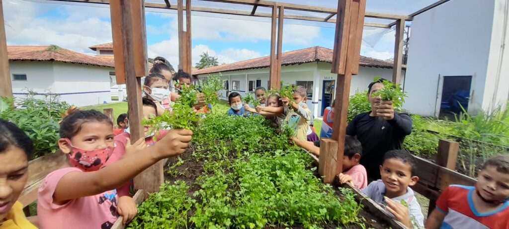 Semed realiza capacitação do projeto Horta Escolar para servidores das escolas municipais
