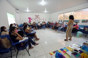 Semed realiza formação para professores e assistentes de alfabetização do Programa Tempo de Aprender