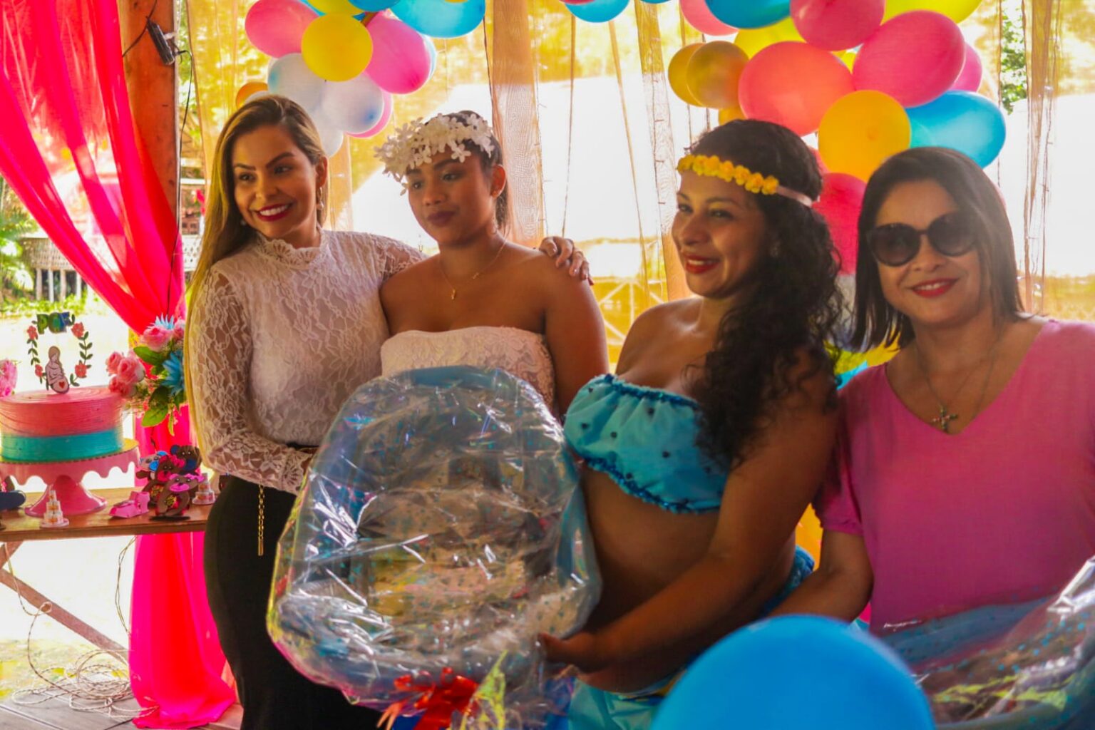 Programa Criança Feliz entrega kit enxoval para 38 grávidas