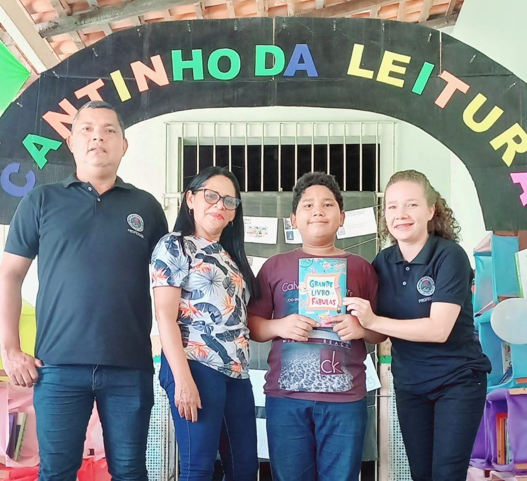 Escola Municipal Otília Begot realizou o 2° Sarau Literário