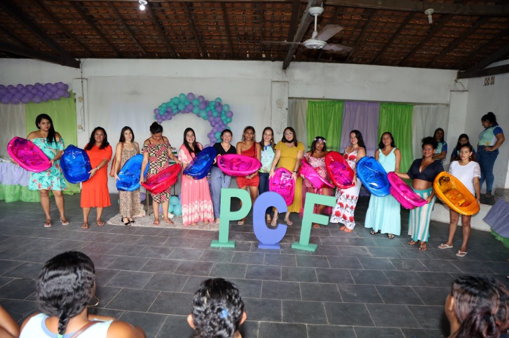Programa Criança Feliz entrega kit enxoval para 62 grávidas inscritas nos CRAS de Marituba