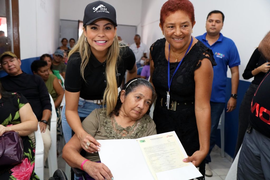 Prefeitura de Marituba entrega 69 registros definitivos dentro do Programa Minha Terra legal