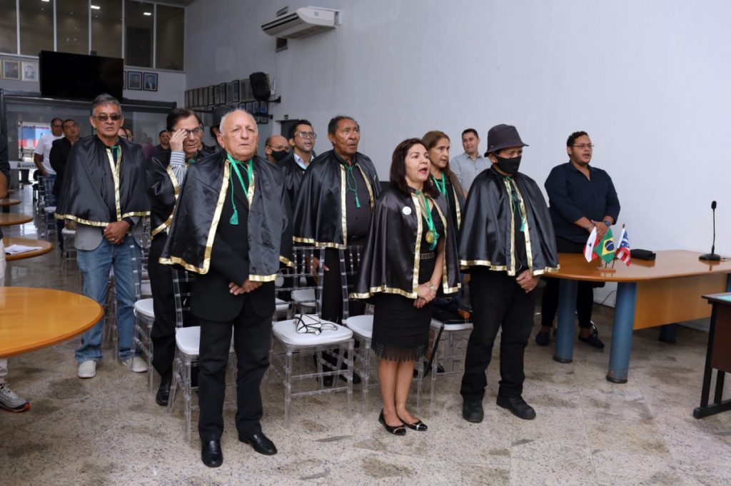 Acadêmicos honorários tomam posse na Academia de Letras Maritubense (Almari)