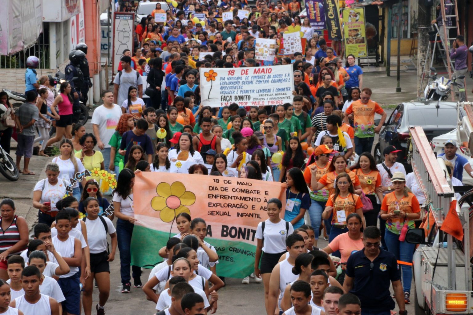 Marituba realiza caminhada contra o abuso e exploração sexual infantil