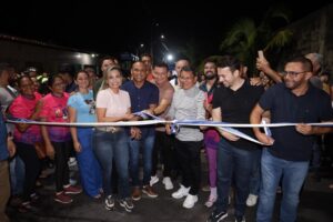 Prefeitura entrega mais uma obra de pavimentação asfáltica e sinalização viária