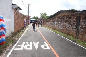 Marituba entrega mais uma rua completamente restaurada e pavimentada nesta terça-feira