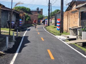 Obras de pavimentação asfáltica transformam a Rua Cajueiro no bairro da Pedreirinha