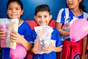 Semed distribui kits higiene pessoal à alunos matriculados nas Escolas em Tempo Integral