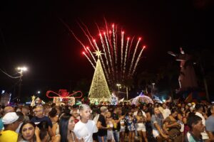 Réveillon na Praça da Matriz reúne multidão e marca início de 2025 com sucesso em Marituba
