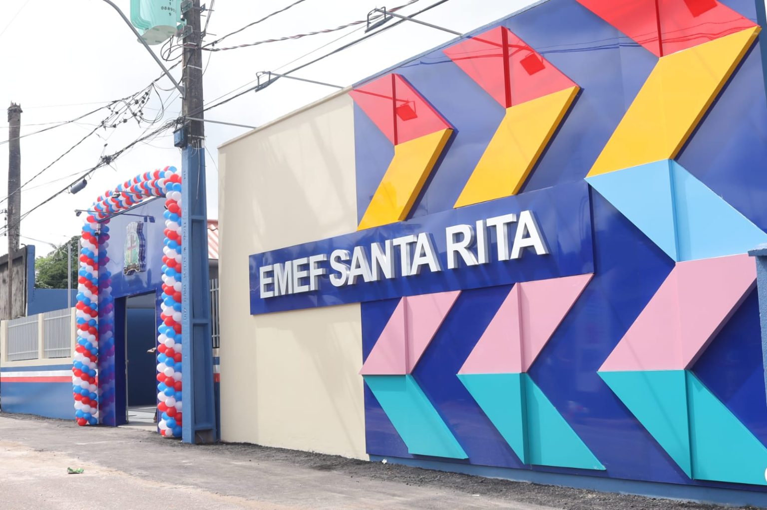 Marituba entrega Escola Santa Rita totalmente revitalizada e ampliada