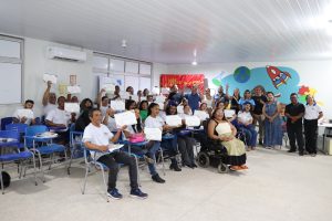 Marituba certifica 30 moradores do Residencial Viver Melhor em curso de Pedreiro