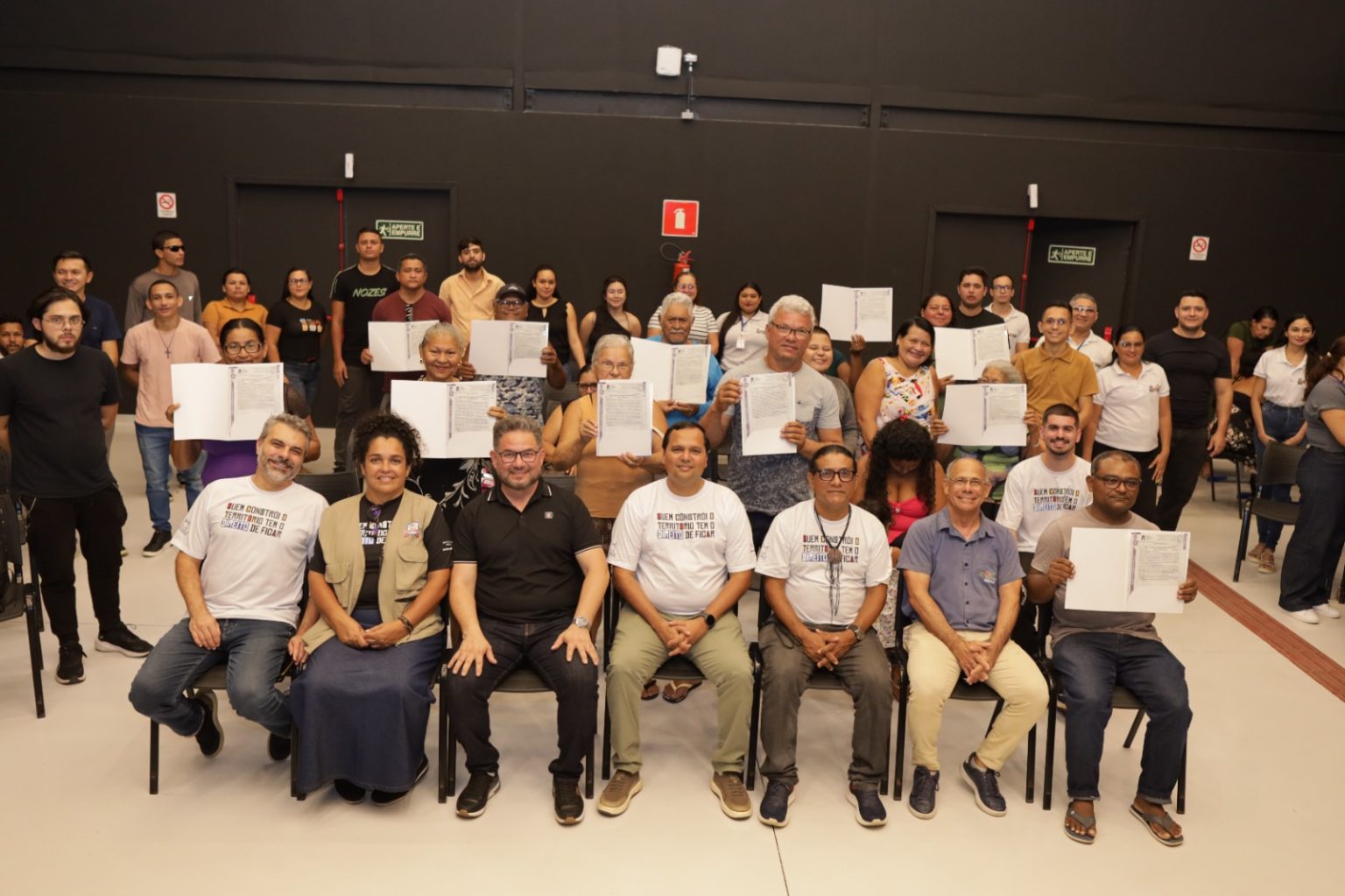 Marituba entrega títulos de regularização fundiária e garante segurança jurídica a famílias do Bairro União